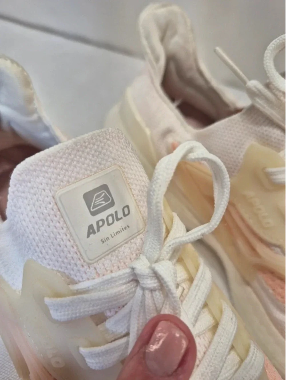 Apollo knit running sneakers white/ pink  lightweight memory foam women's 6.5